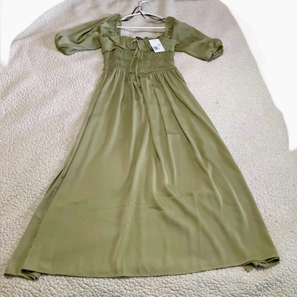 Shirted Puff Sleeve Dress from Forever 21 - Picture 7 of 8